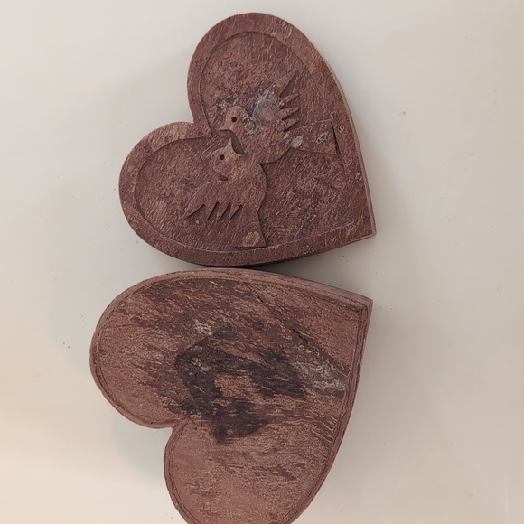 Vintage Heart Box Cinnamon Bark Carved Birds Box - Picture 3 of 4